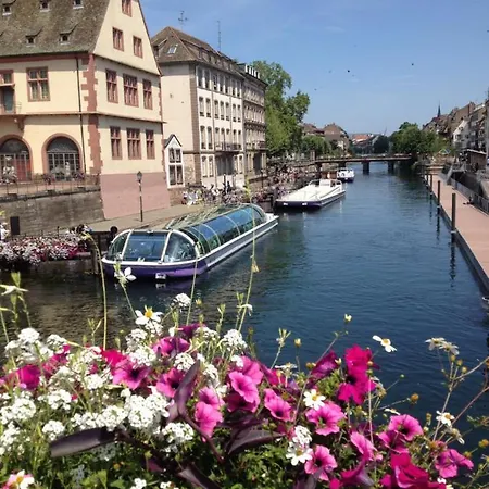 Le Faubourg - 3étoiles, Centre Ville, Calme, Spacieux Appartamento Strasburgo